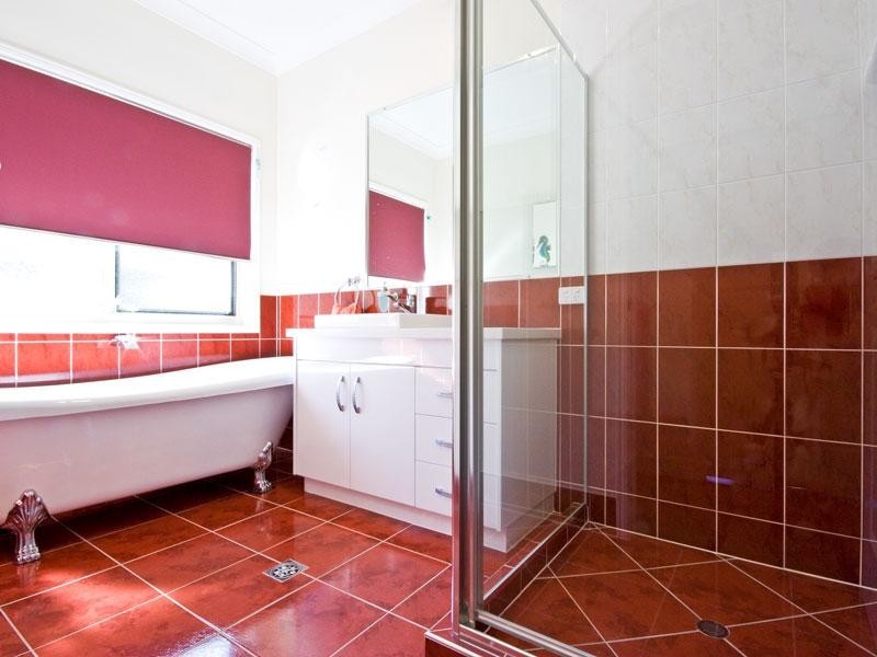 6 Phillip Street, Beachmere QLD 4510