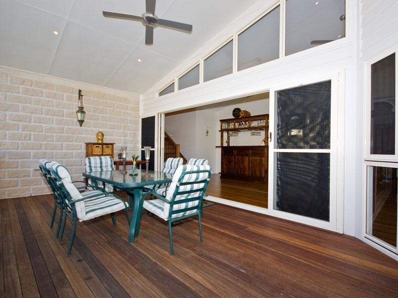 6 Phillip Street, Beachmere QLD 4510