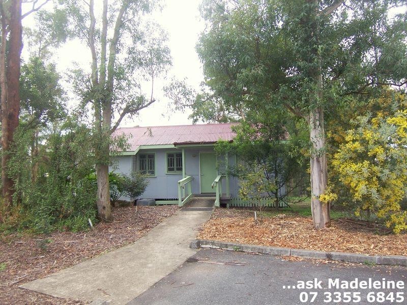 52 Plucks Road, Arana Hills QLD 4054