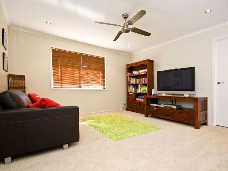 10 Brookland Close, Bridgeman Downs QLD 4035