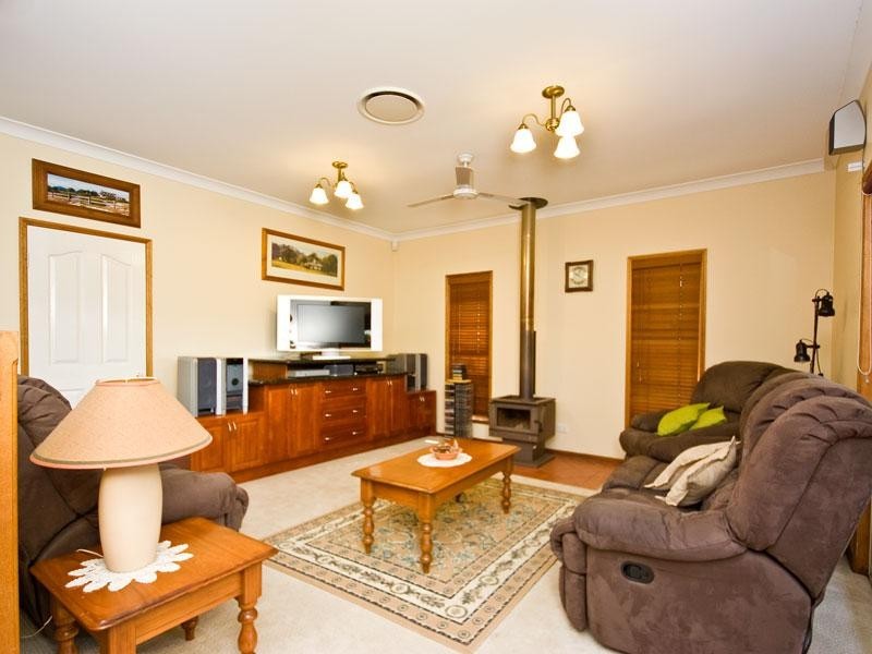 15 Glenside Place, Bridgeman Downs QLD 4035