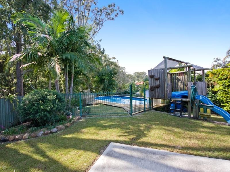 15 Glenside Place, Bridgeman Downs QLD 4035
