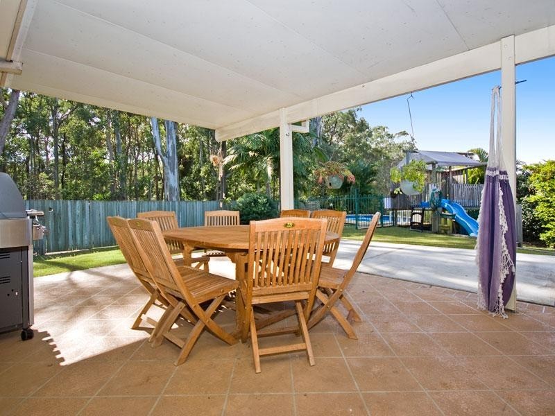 15 Glenside Place, Bridgeman Downs QLD 4035