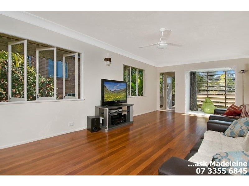 37 Narellan Street, Arana Hills QLD 4054