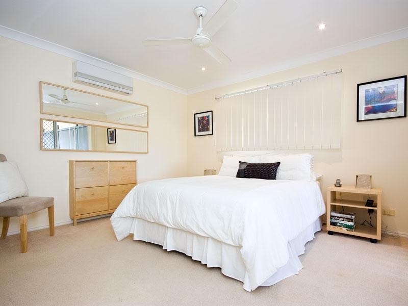 12 Greenfern Place, Ferny Grove QLD 4055