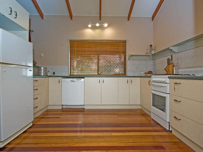 20 Barber Road, Ferny Hills QLD 4055