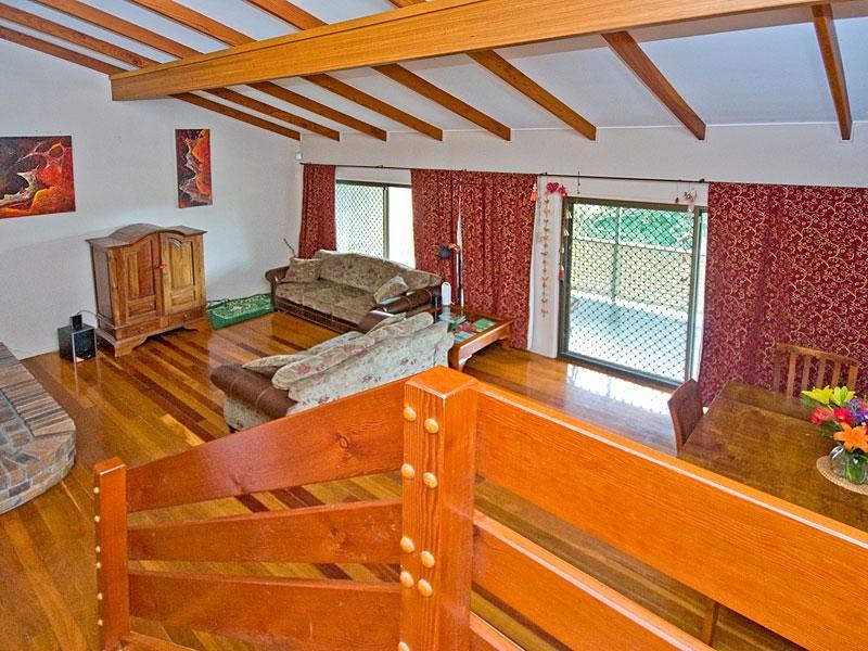 20 Barber Road, Ferny Hills QLD 4055