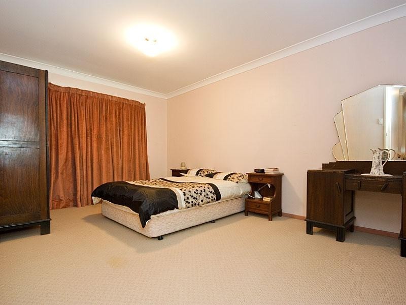 20 Barber Road, Ferny Hills QLD 4055