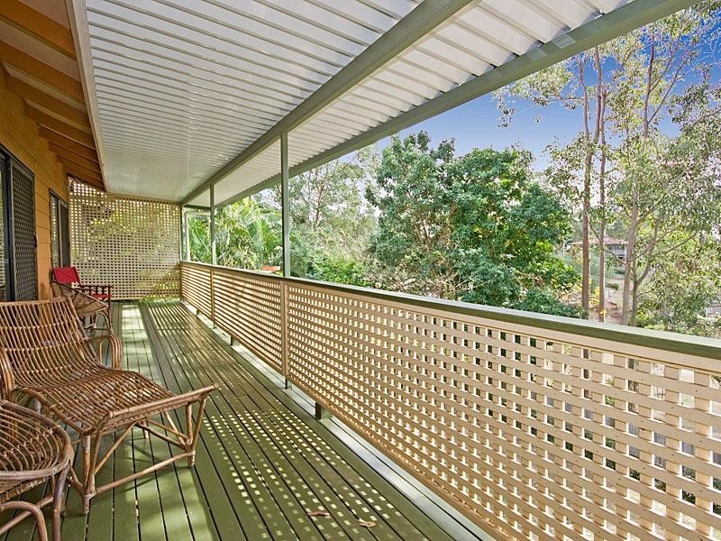 20 Barber Road, Ferny Hills QLD 4055