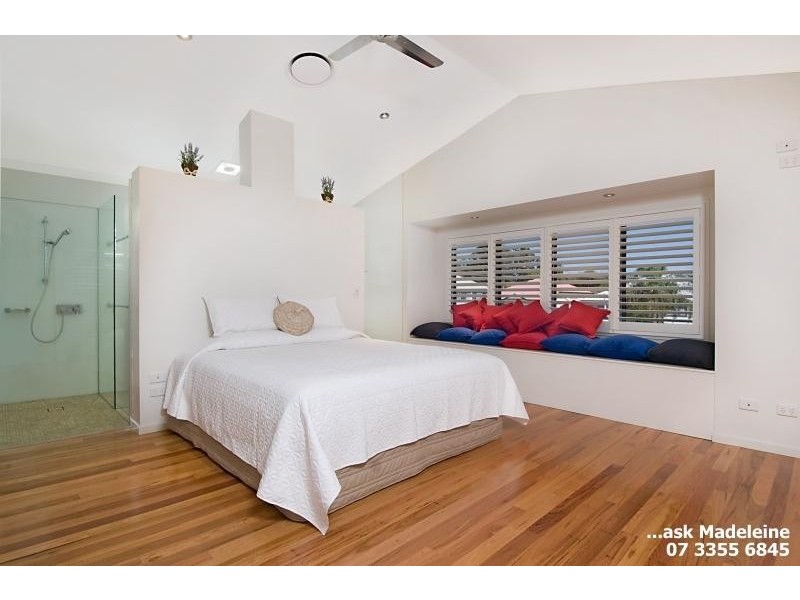 74 Palm Avenue, Shorncliffe QLD 4017