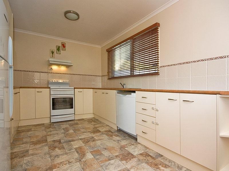 16 Casita Court, Arana Hills QLD 4054