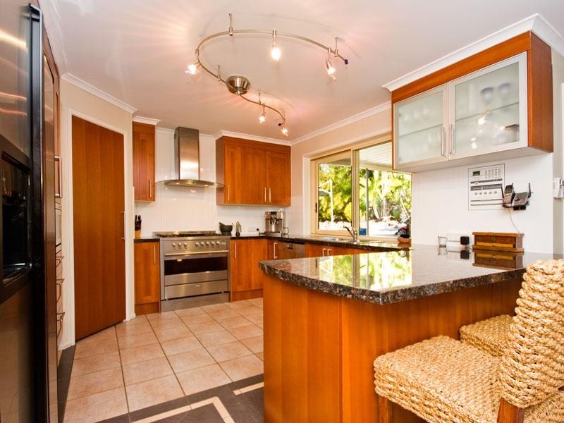 10 Brookland Close, Bridgeman Downs QLD 4035