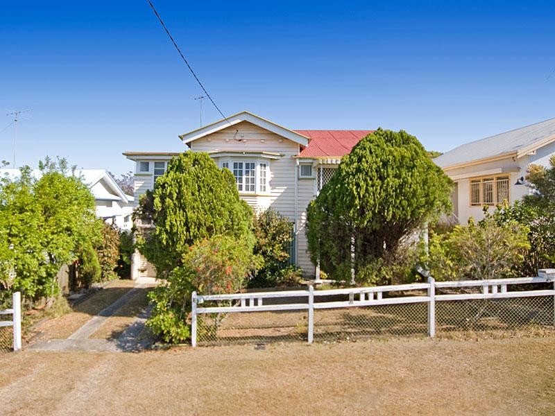 19 Pelham Street, Coorparoo QLD 4151