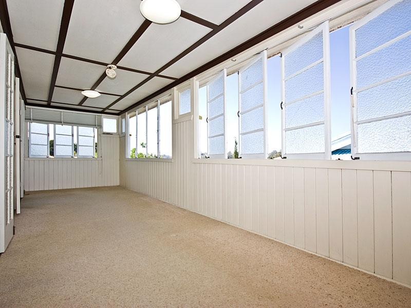 19 Pelham Street, Coorparoo QLD 4151