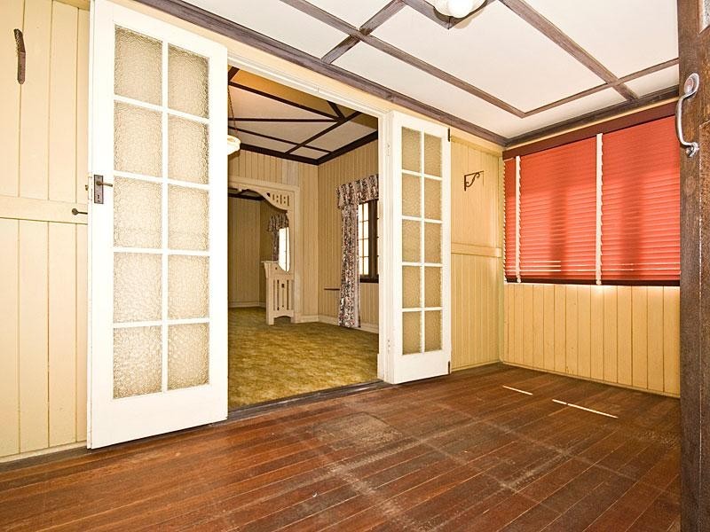 19 Pelham Street, Coorparoo QLD 4151