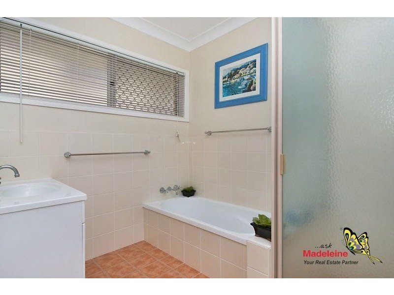 9 Seberg Street, Mcdowall QLD 4053