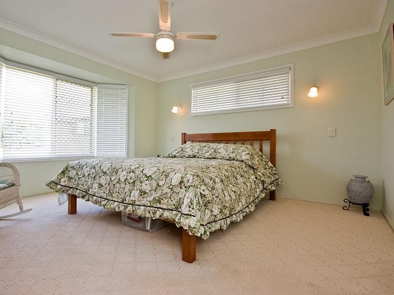 3 Brookland Close, Bridgeman Downs QLD 4035