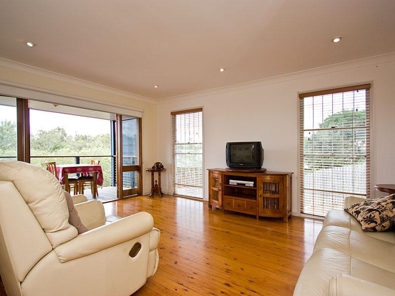 4 Glenwood Place, Ferny Hills QLD 4055