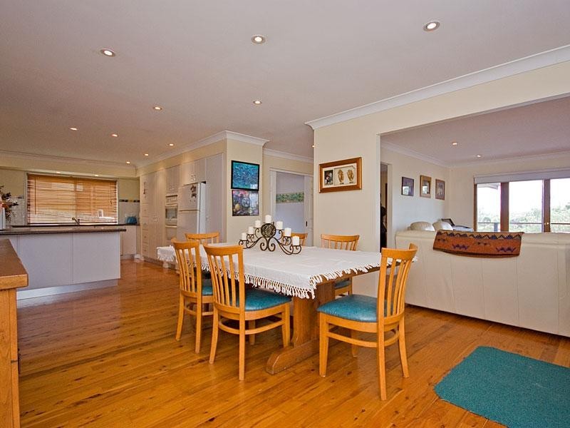 4 Glenwood Place, Ferny Hills QLD 4055