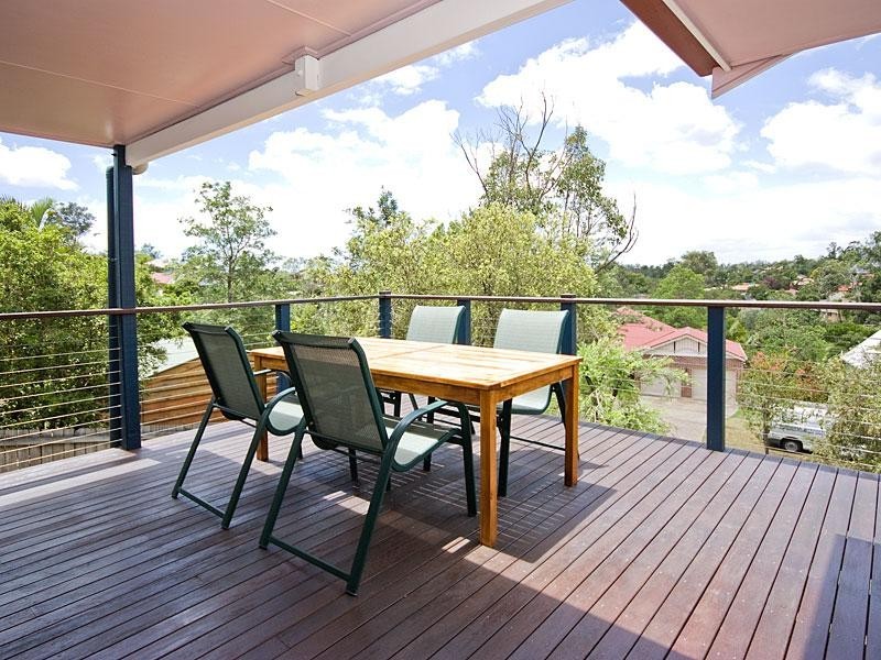 4 Glenwood Place, Ferny Hills QLD 4055