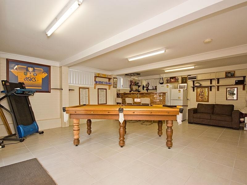 17 Loombah Crescent, Ferny Hills QLD 4055