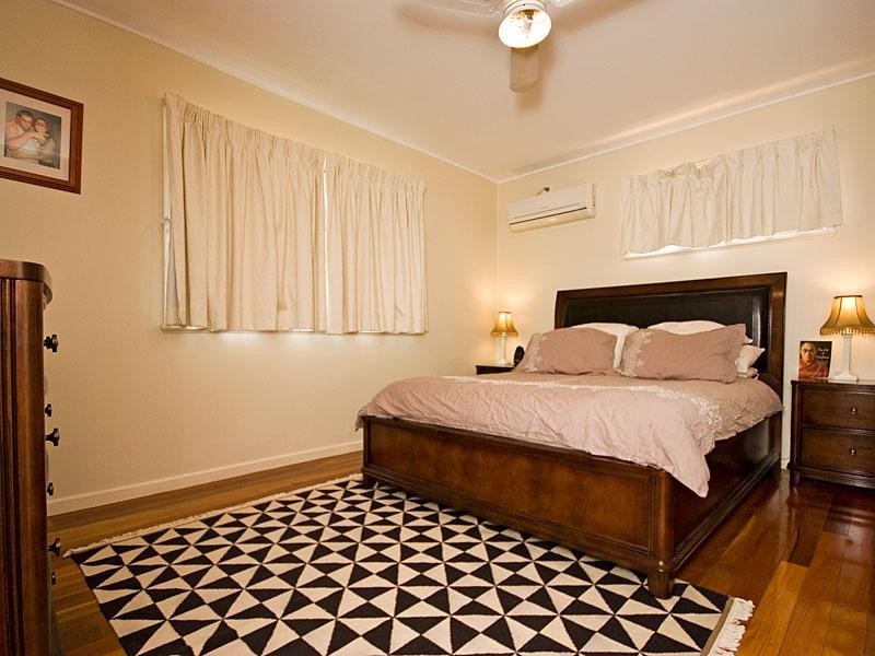 17 Loombah Crescent, Ferny Hills QLD 4055