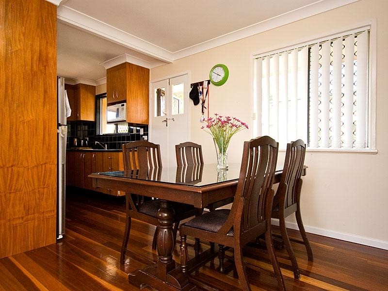 17 Loombah Crescent, Ferny Hills QLD 4055
