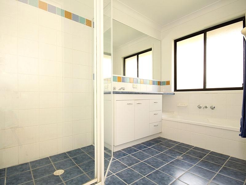 27 Matthau Place, Mcdowall QLD 4053