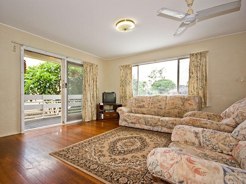 10 Loombah Crescent, Ferny Hills QLD 4055