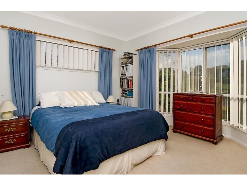 24 Arlington Drive, Arana Hills QLD 4054