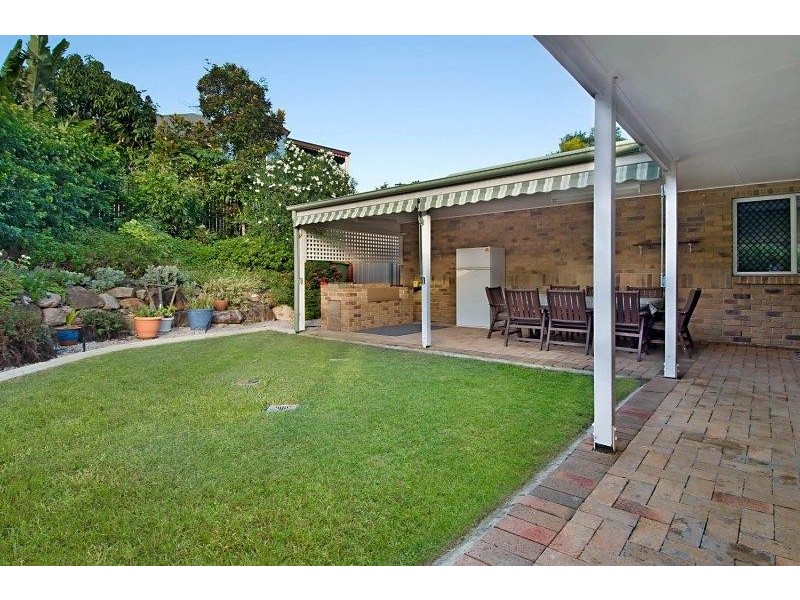 24 Arlington Drive, Arana Hills QLD 4054