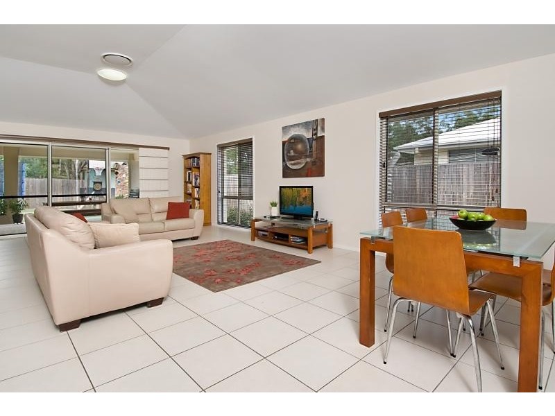 12 Lyell Crescent, Mcdowall QLD 4053