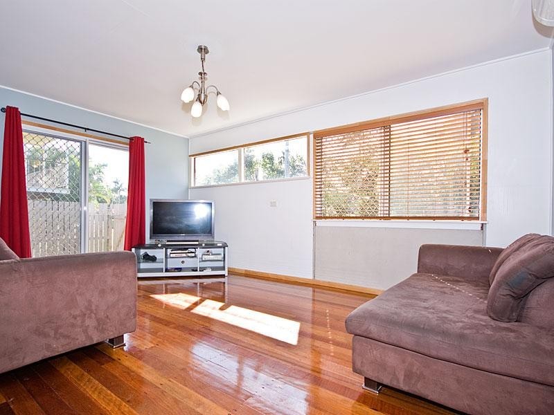 14 George Street, Albany Creek QLD 4035