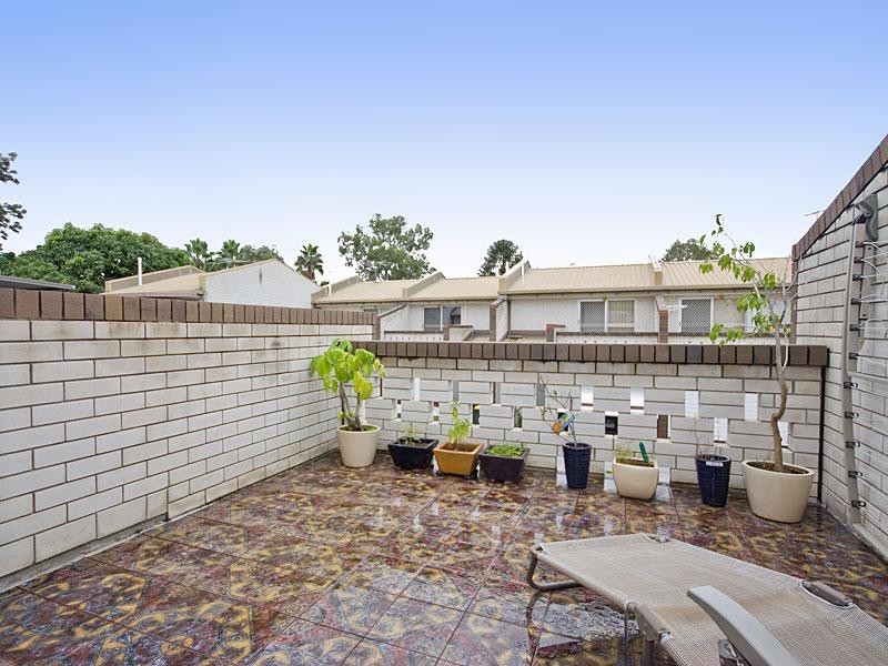 Unit 4/19 Nitawill Street, Everton Park QLD 4053