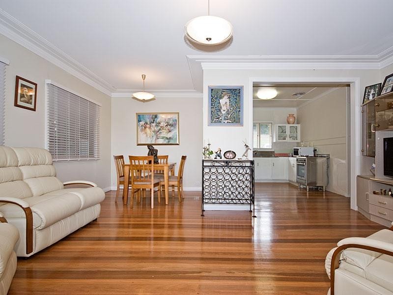 21 Benfield Street, Mitchelton QLD 4053