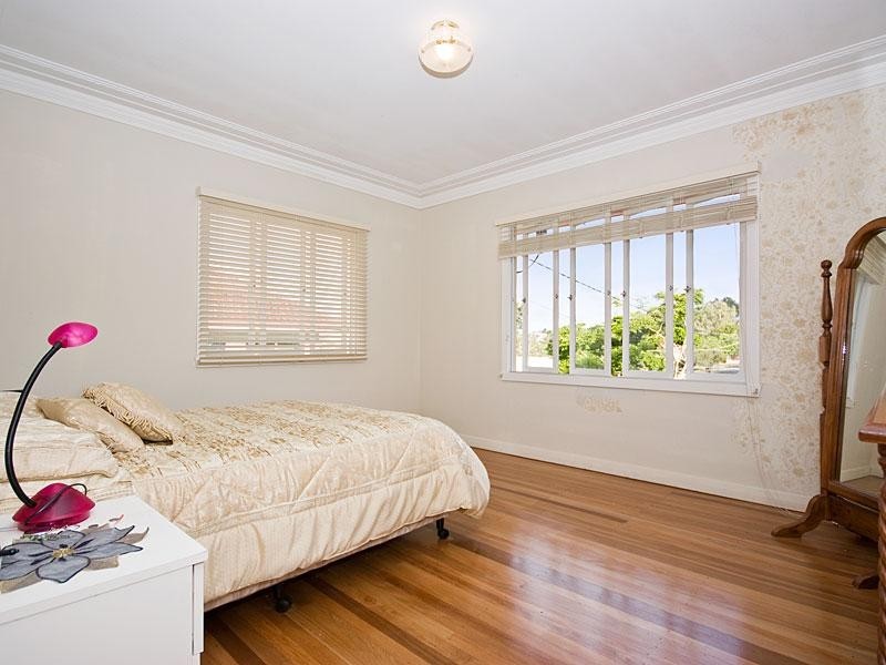 21 Benfield Street, Mitchelton QLD 4053