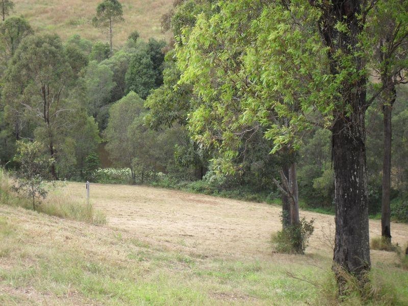 10 McCausland Court, Clear Mountain QLD 4500