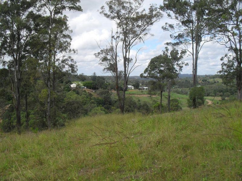 10 McCausland Court, Clear Mountain QLD 4500