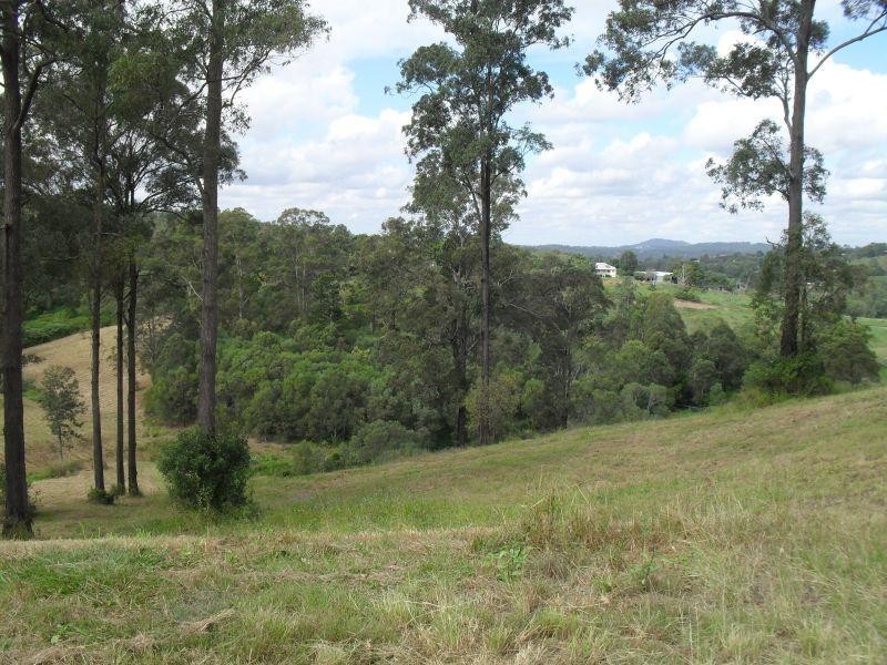 10 McCausland Court, Clear Mountain QLD 4500