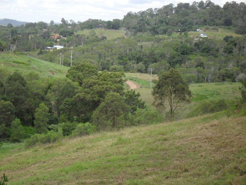 10 McCausland Court, Clear Mountain QLD 4500