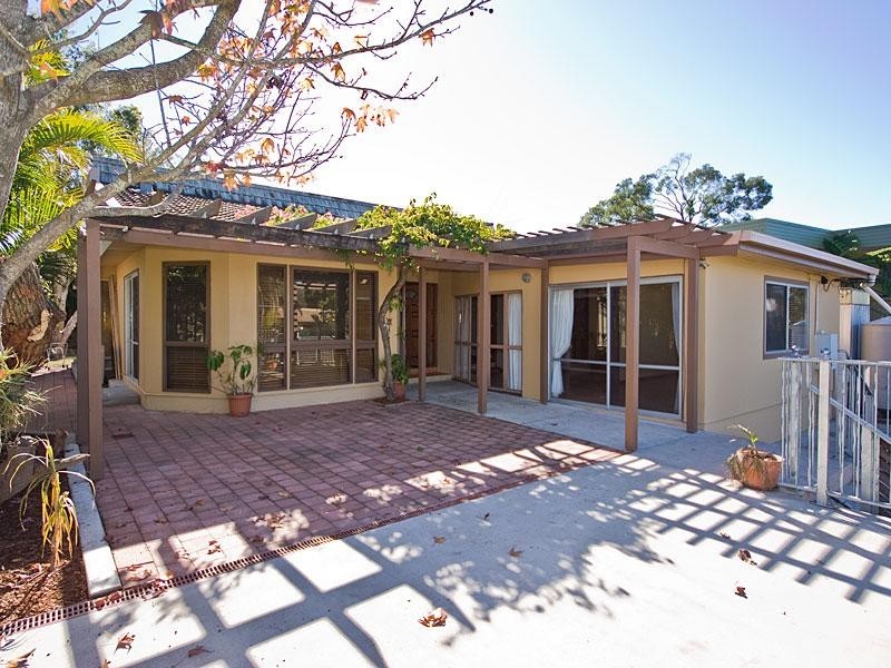 22 Eurobin Crescent, Ferny Hills QLD 4055