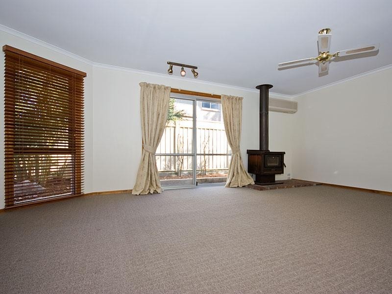 22 Eurobin Crescent, Ferny Hills QLD 4055