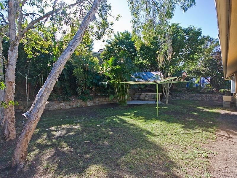 22 Eurobin Crescent, Ferny Hills QLD 4055