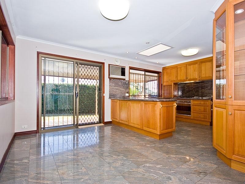 9 Centurion Street, Bridgeman Downs QLD 4035