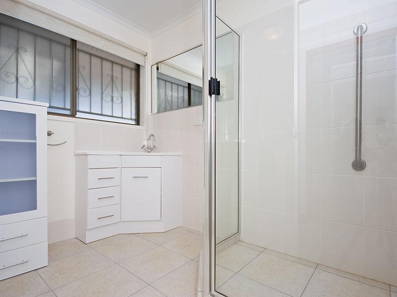 9 Centurion Street, Bridgeman Downs QLD 4035