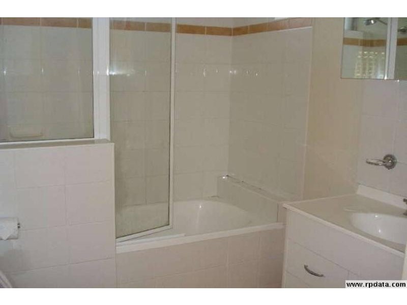 2/56 Goulburn Street, Gordon Park QLD 4031