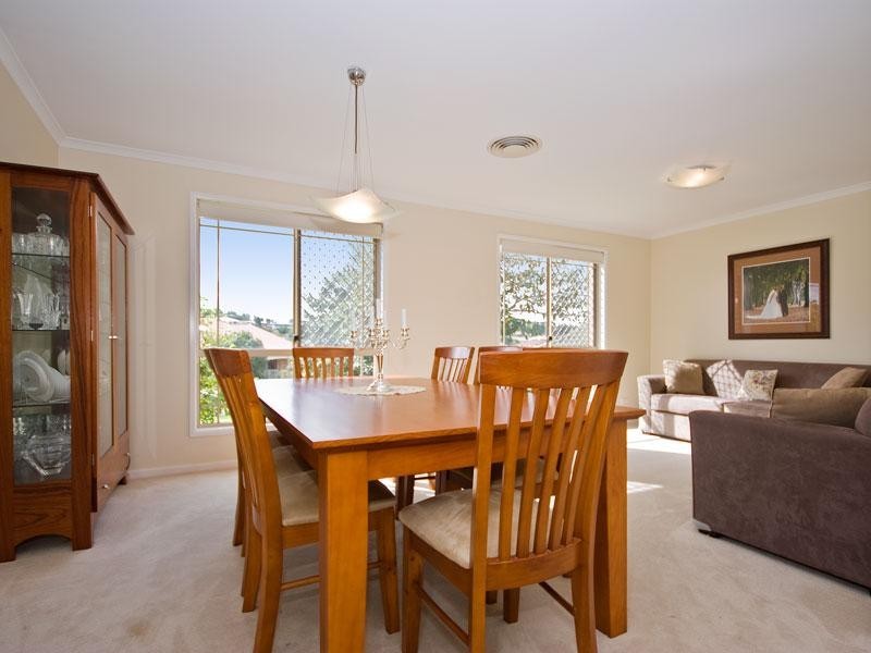 9 Delvin Court, Arana Hills QLD 4054