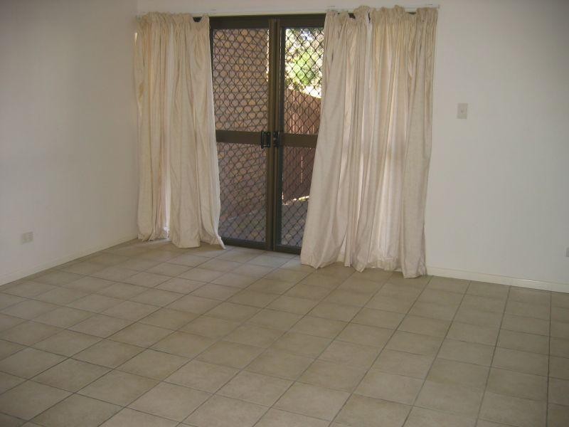 2/67 Wallace Street, Chermside QLD 4032