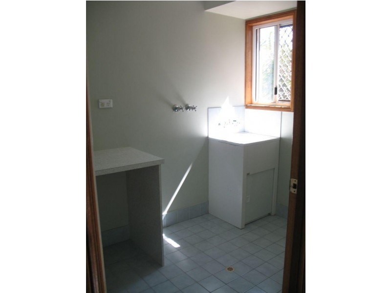 4 Middlemiss Street, Everton Park QLD 4053