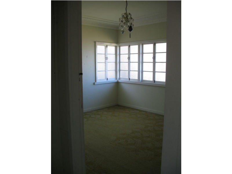 9 Rhodes Street, Stafford QLD 4053